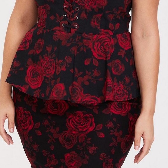 Torrid Red And Black Floral Bengaline Skirt (part of a set) - Picture 5 of 7